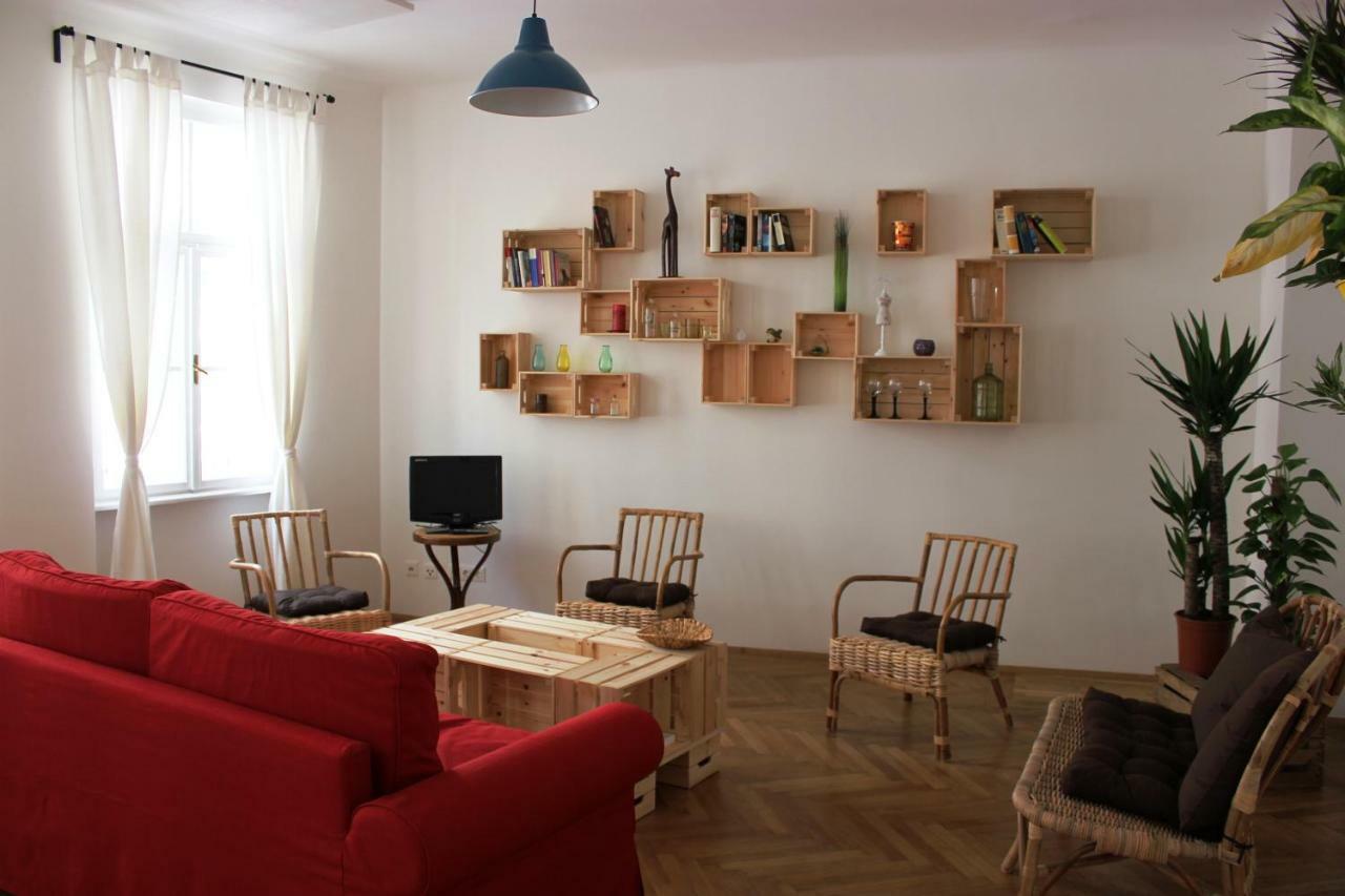 95M²-Apartment Tunnel Wina Bagian luar foto